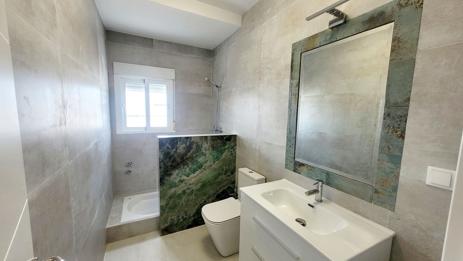 3 sovrum Hus att hyra i Almunecar med garage - 1 000 € (Ref: 9402413)