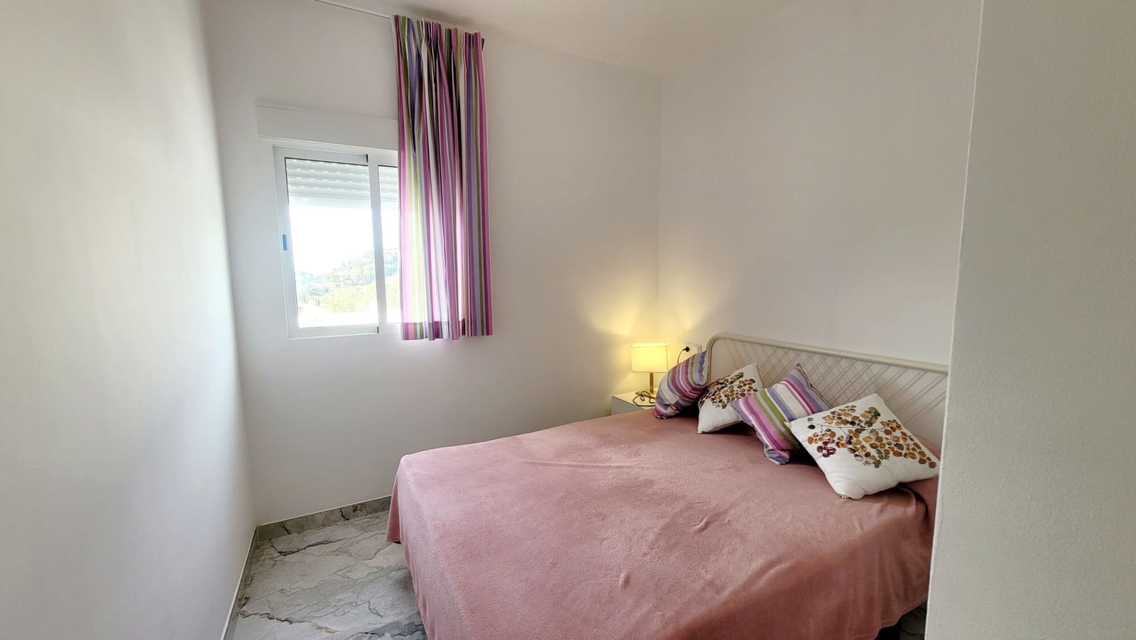 3 sovrum Hus att hyra i Almunecar med garage - 1 000 € (Ref: 9402413)