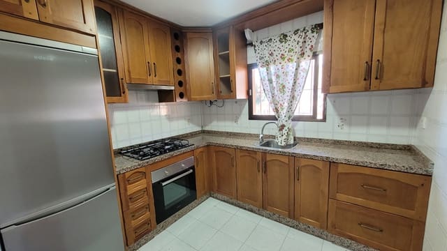 2 quarto Apartamento para arrendar em Almuñécar com piscina garagem - 800 € (Ref: 9402480)