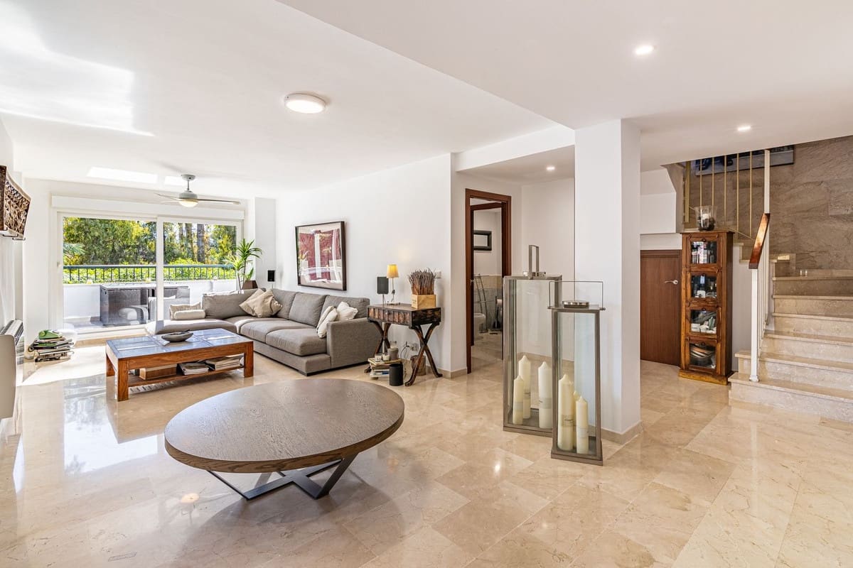 5 bedroom Apartment for sale in Guadalmina with pool garage - € 690,000 (Ref: 9207164)