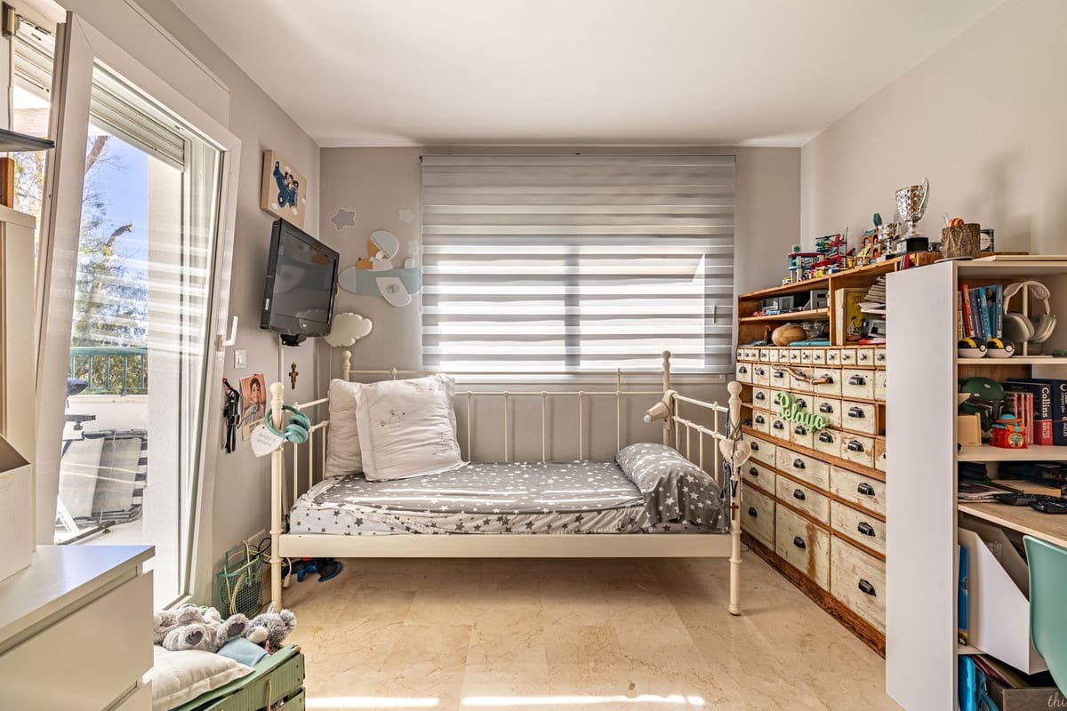 5 bedroom Apartment for sale in Guadalmina with pool garage - € 690,000 (Ref: 9207164)