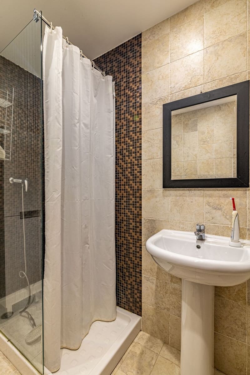 5 bedroom Apartment for sale in Guadalmina with pool garage - € 690,000 (Ref: 9207164)