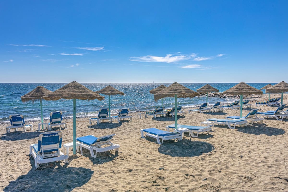 5 bedroom Apartment for sale in Guadalmina with pool garage - € 690,000 (Ref: 9207164)