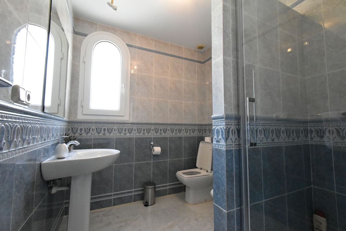 4 camera da letto Villa da affitare come casa vacanza in Manilva con piscina garage - 2.500 € (Rif: 9207166)