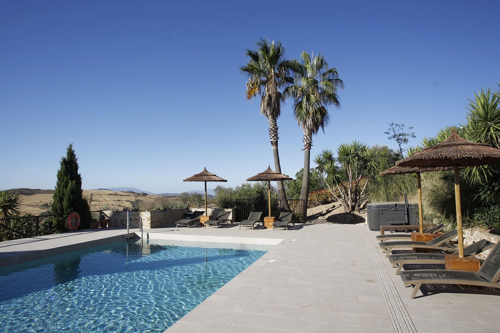 13 soveværelse Hotel til salg i Villanueva de la Concepcion - € 2.300.000 (Ref: 9211658)