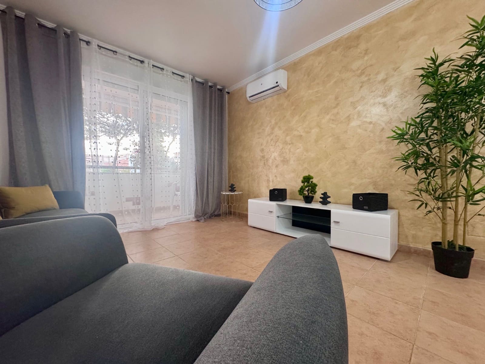 Apartamento de 2 habitaciones en San Pedro del Pinatar en venta - 149.900 € (Ref: 9218560)