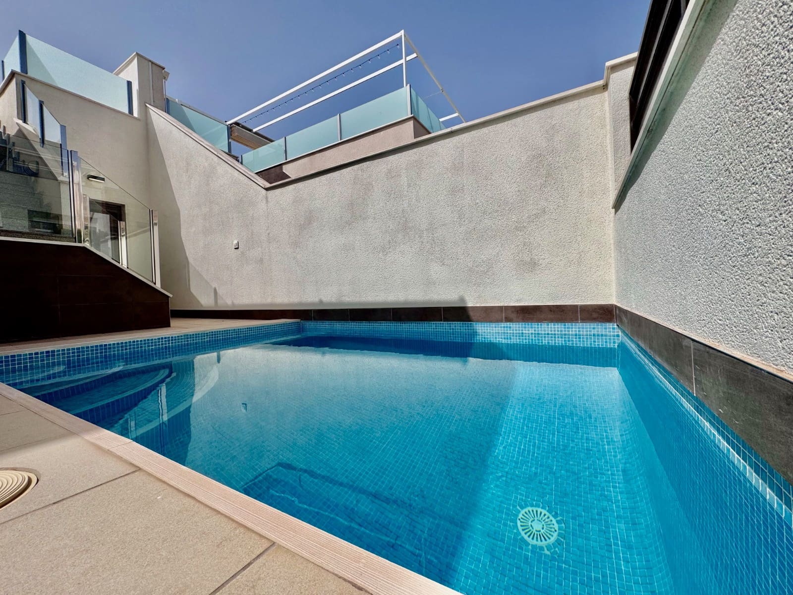 Chalet de 3 habitaciones en San Pedro del Pinatar en venta con piscina - 299.900 € (Ref: 9223337)