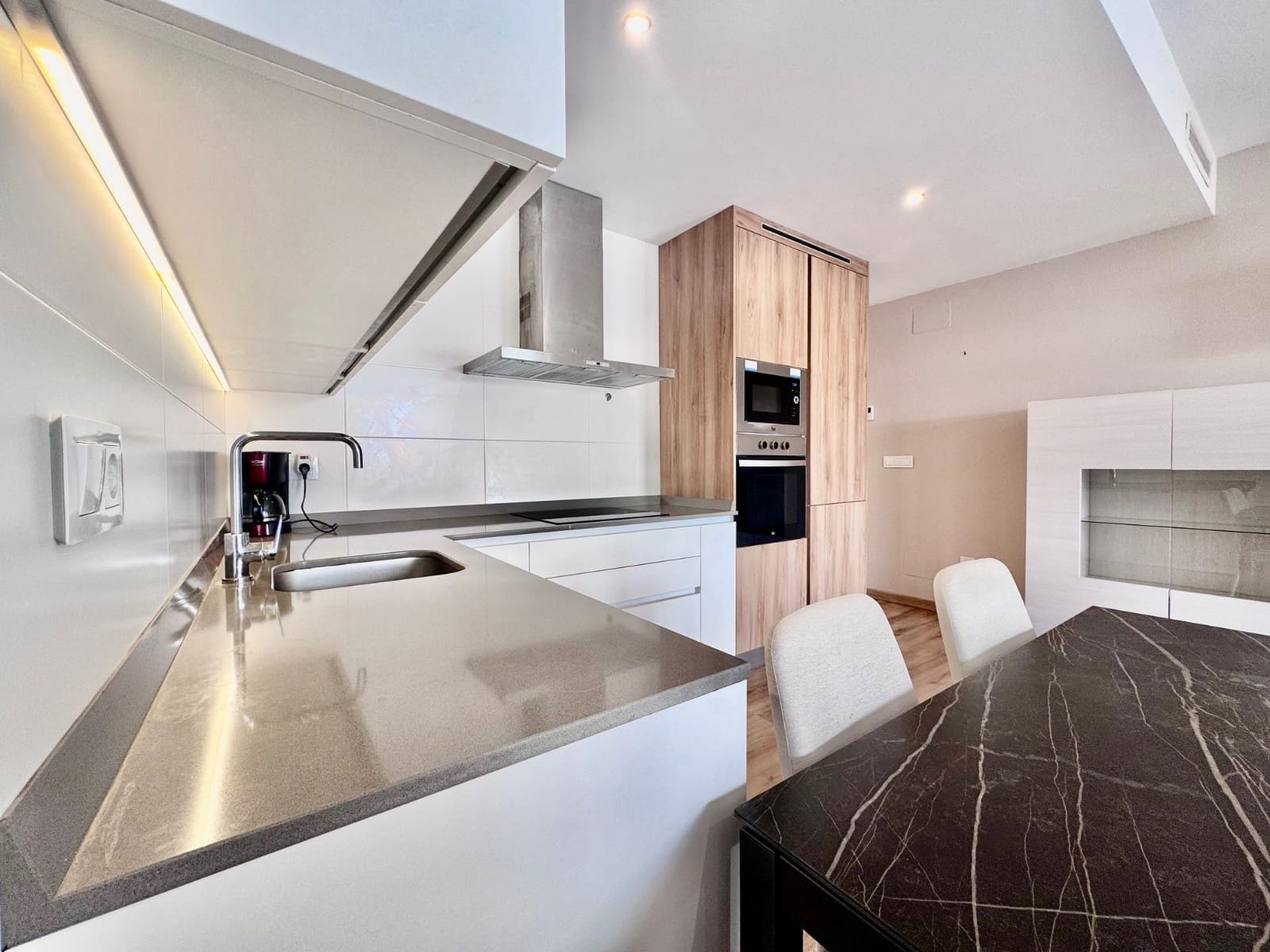 Chalet de 3 habitaciones en San Pedro del Pinatar en venta con piscina - 299.900 € (Ref: 9223337)