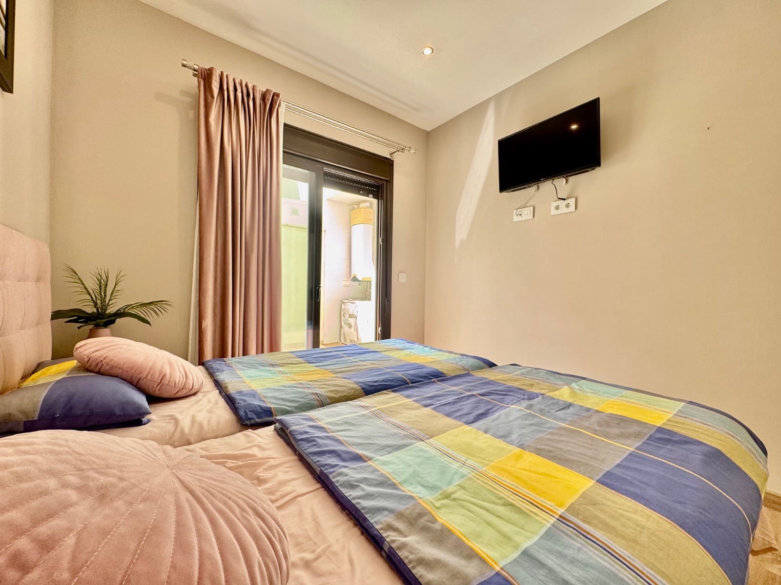 Chalet de 3 habitaciones en San Pedro del Pinatar en venta con piscina - 299.900 € (Ref: 9223337)