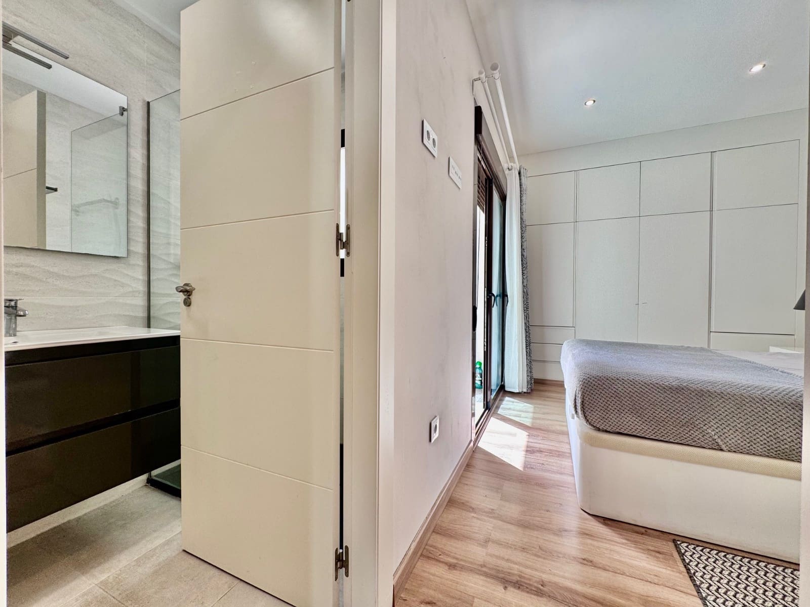 Chalet de 3 habitaciones en San Pedro del Pinatar en venta con piscina - 299.900 € (Ref: 9223337)