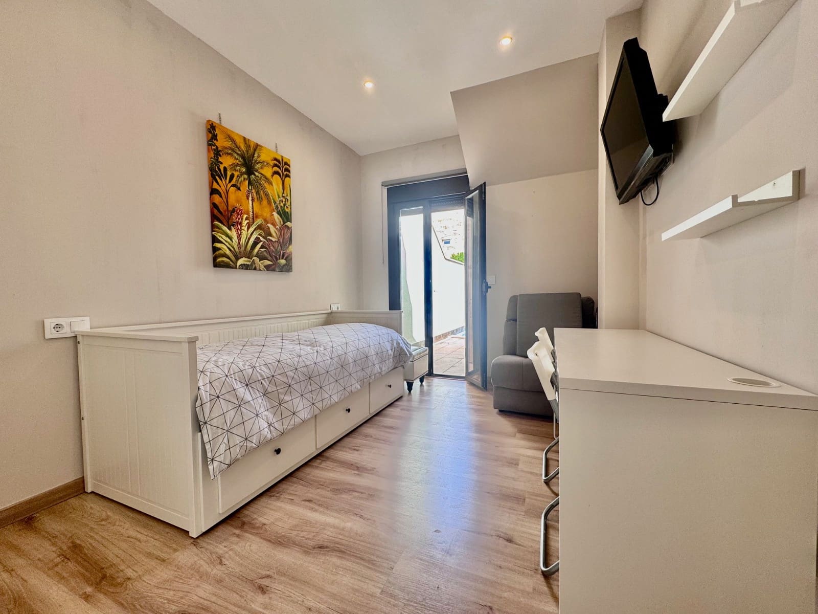 Chalet de 3 habitaciones en San Pedro del Pinatar en venta con piscina - 299.900 € (Ref: 9223337)