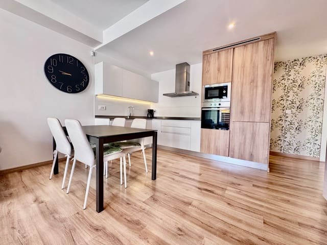 Chalet de 3 habitaciones en San Pedro del Pinatar en venta con piscina - 299.900 € (Ref: 9223337)