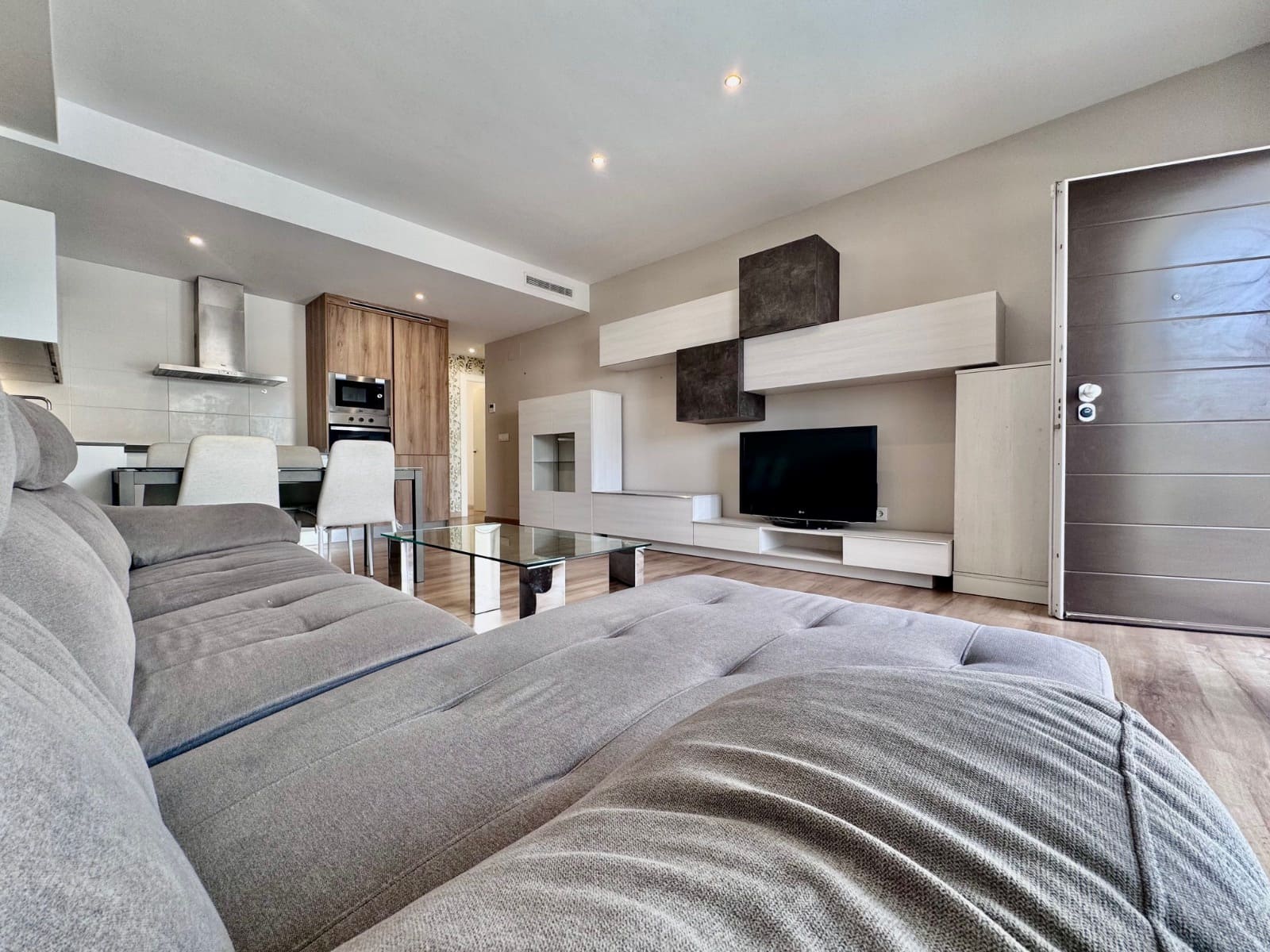 Chalet de 3 habitaciones en San Pedro del Pinatar en venta con piscina - 299.900 € (Ref: 9223337)