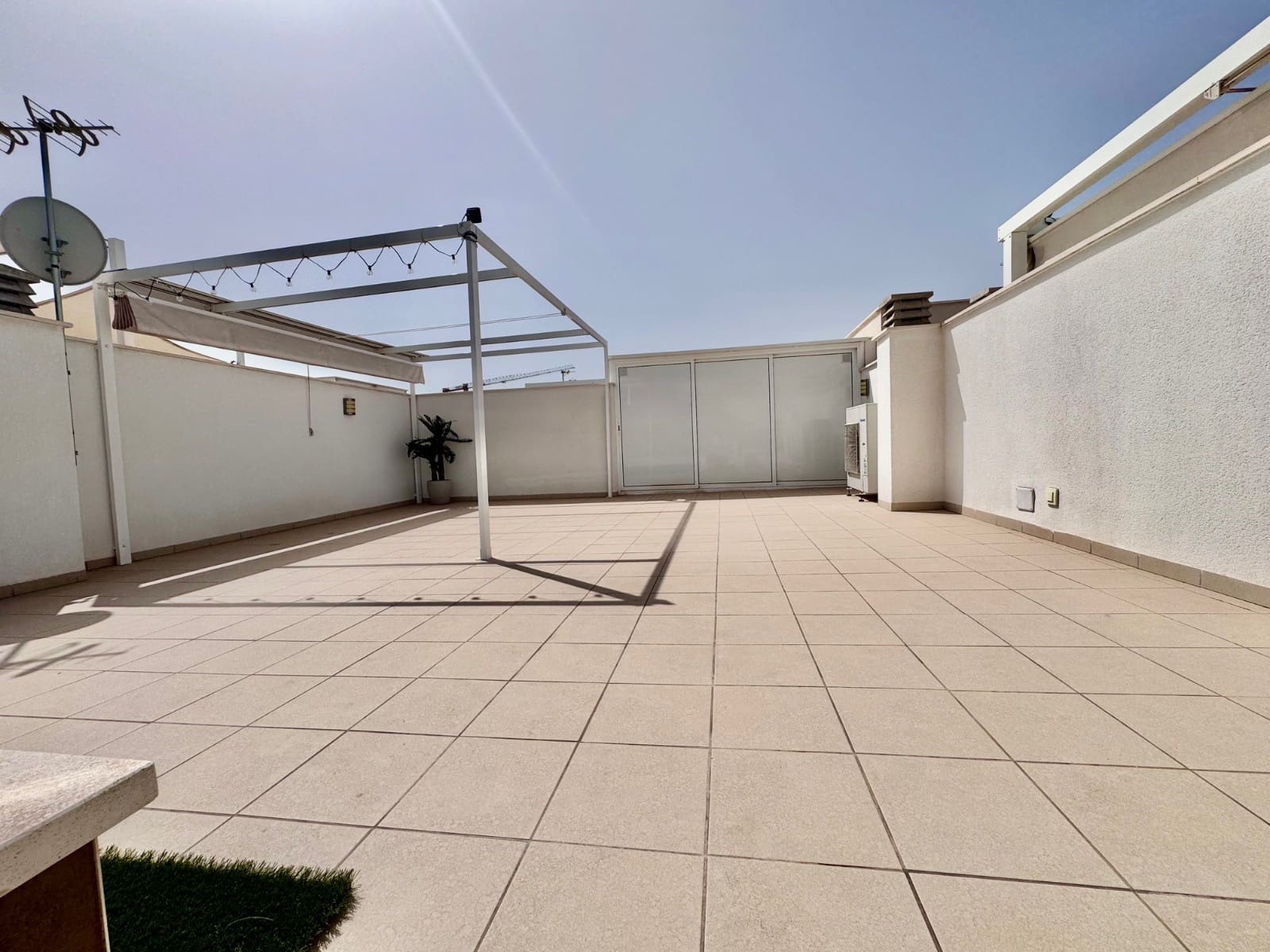 Chalet de 3 habitaciones en San Pedro del Pinatar en venta con piscina - 299.900 € (Ref: 9223337)