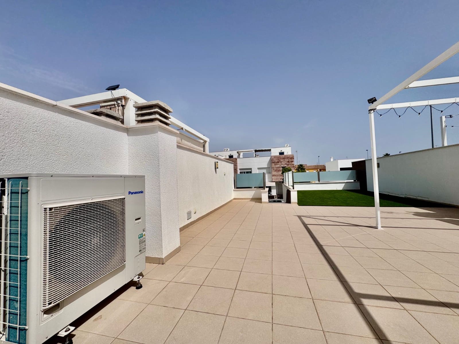 Chalet de 3 habitaciones en San Pedro del Pinatar en venta con piscina - 299.900 € (Ref: 9223337)
