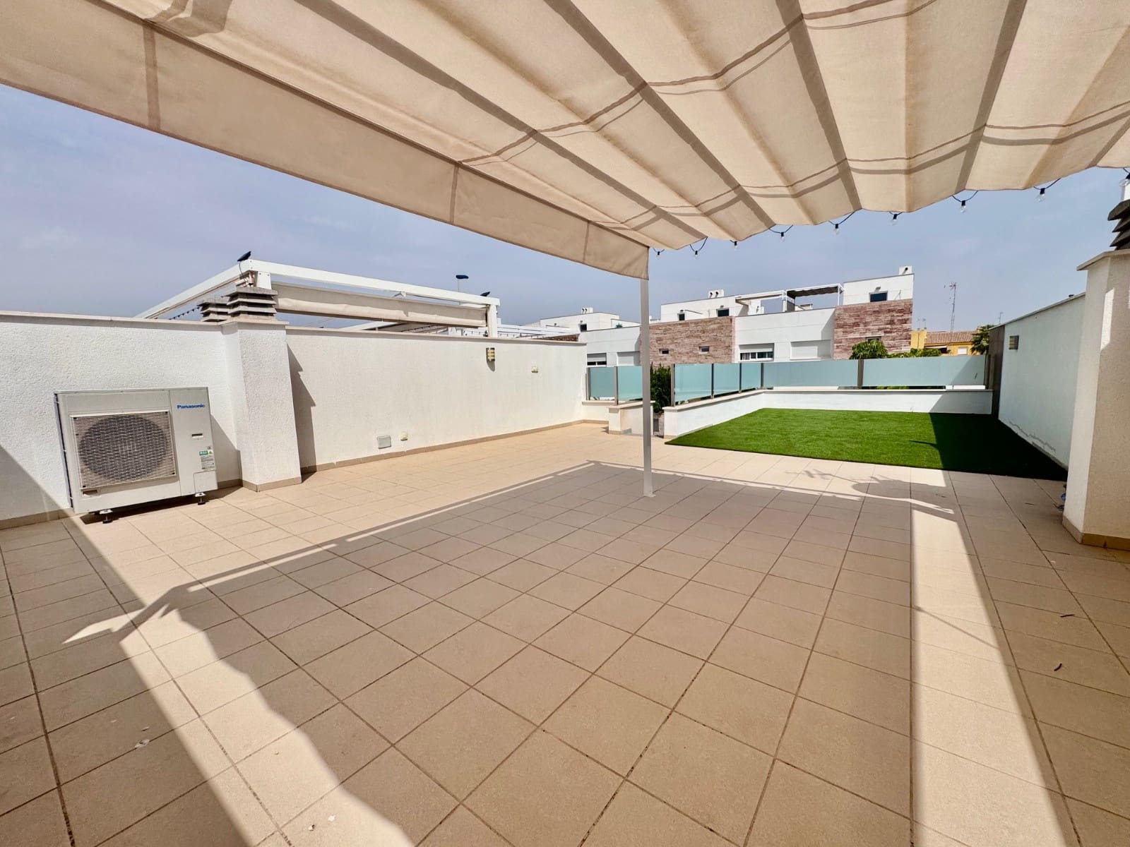 Chalet de 3 habitaciones en San Pedro del Pinatar en venta con piscina - 299.900 € (Ref: 9223337)