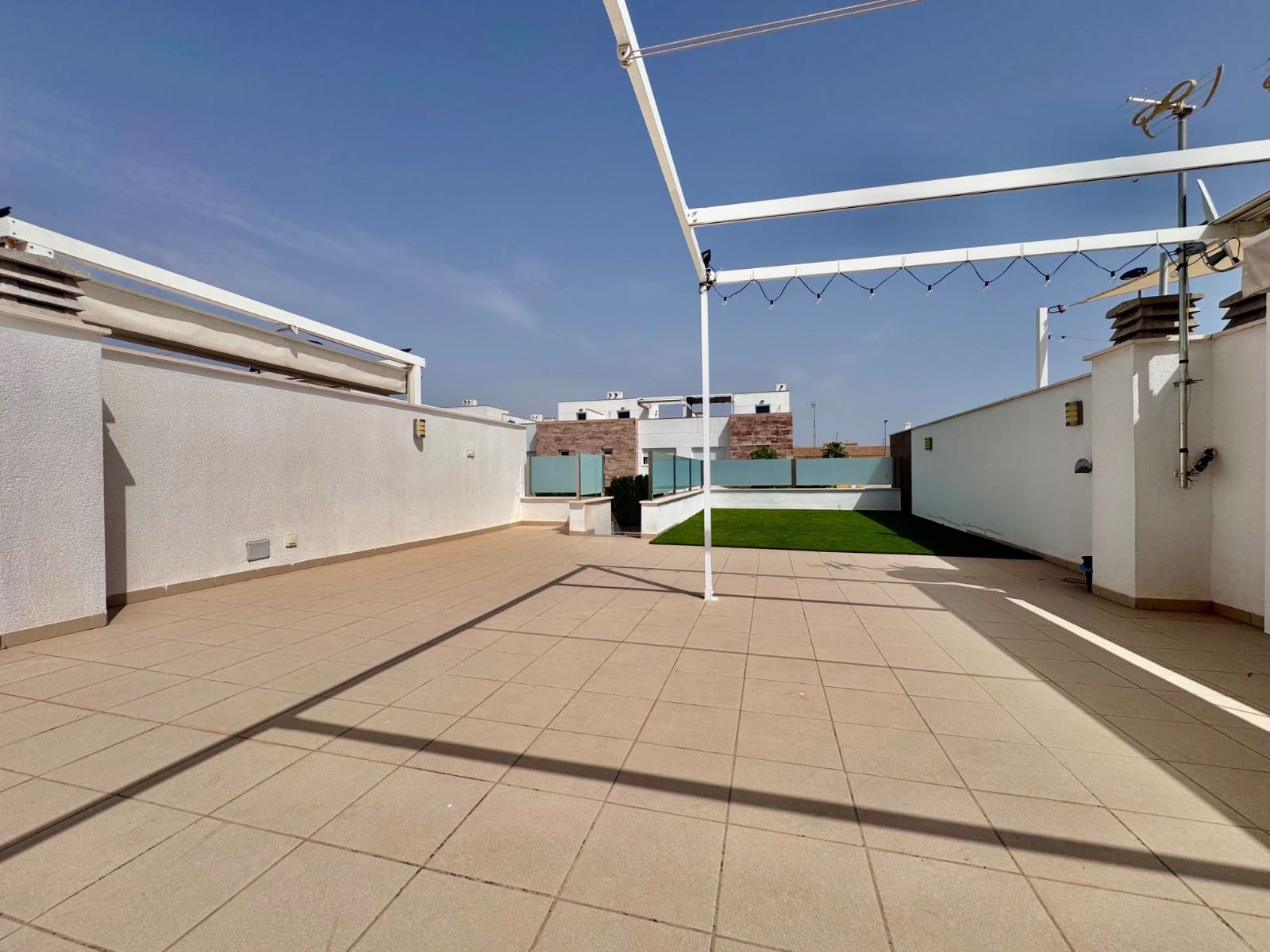 Chalet de 3 habitaciones en San Pedro del Pinatar en venta con piscina - 299.900 € (Ref: 9223337)