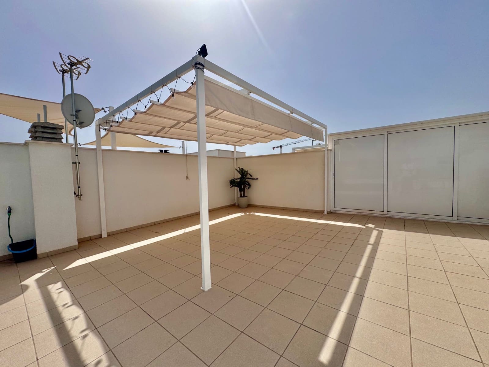 Chalet de 3 habitaciones en San Pedro del Pinatar en venta con piscina - 299.900 € (Ref: 9223337)