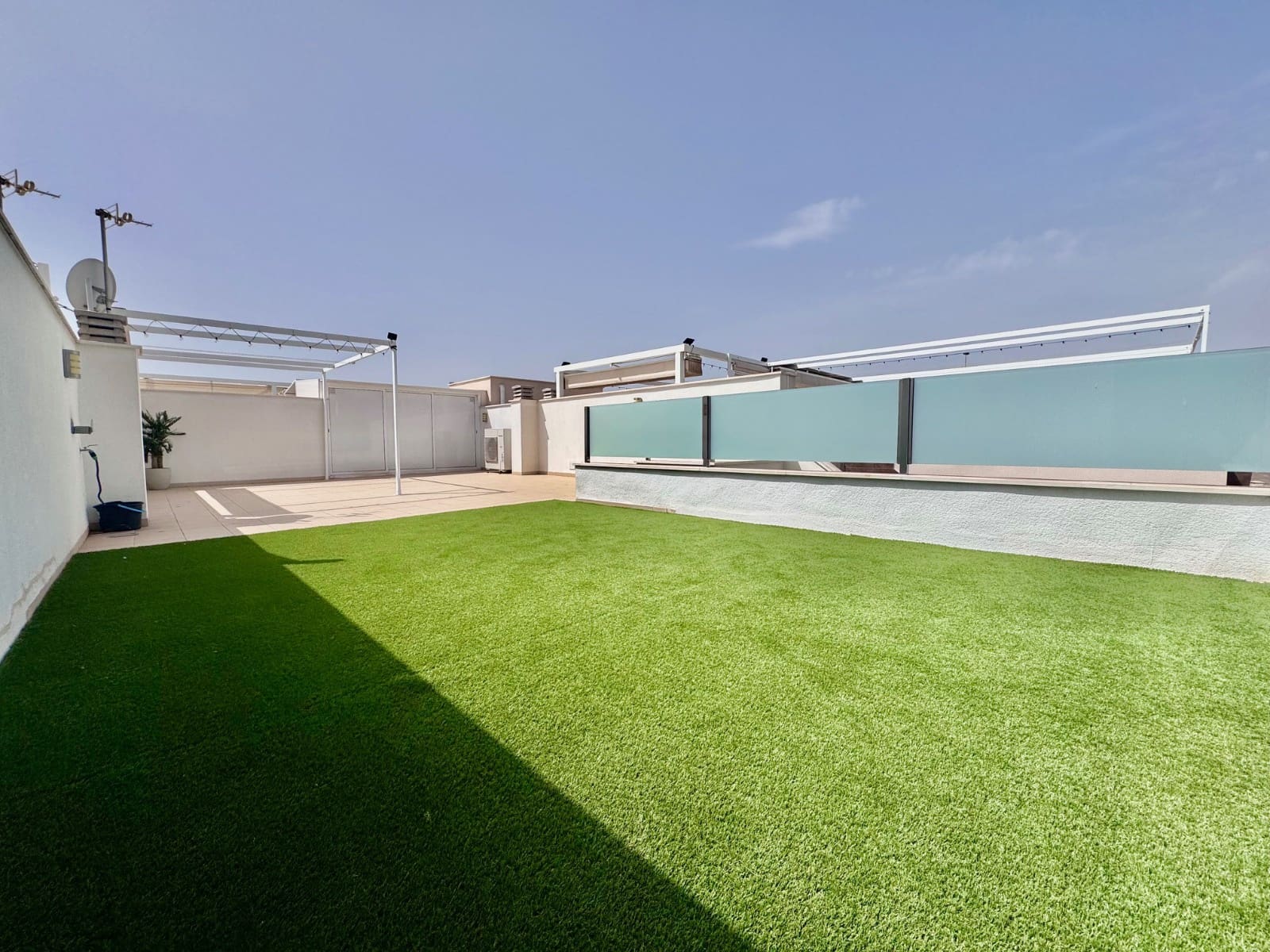 Chalet de 3 habitaciones en San Pedro del Pinatar en venta con piscina - 299.900 € (Ref: 9223337)