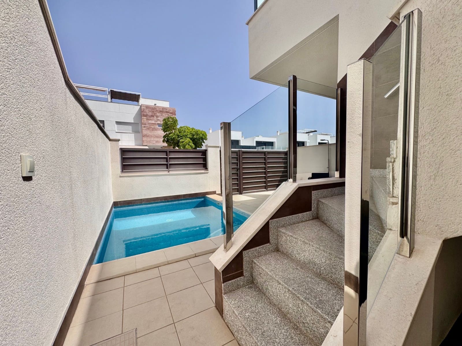 Chalet de 3 habitaciones en San Pedro del Pinatar en venta con piscina - 299.900 € (Ref: 9223337)