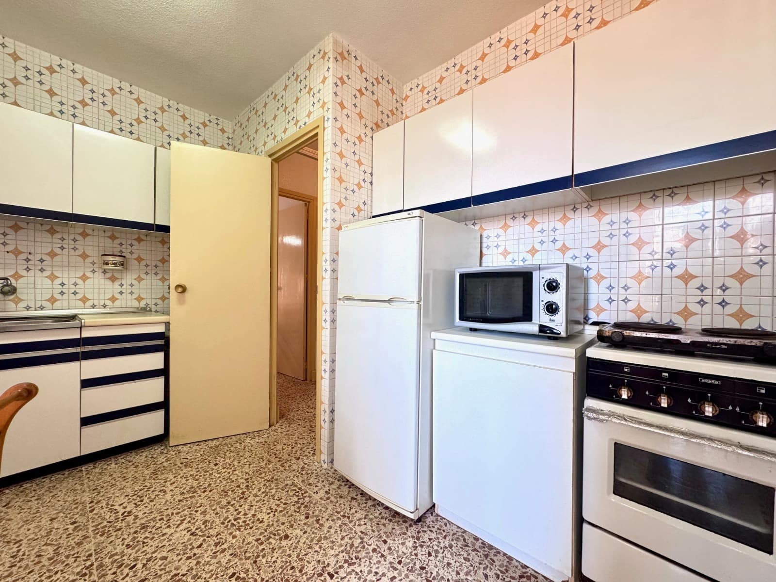 3 bedroom Apartment for sale in San Pedro del Pinatar with garage - € 112,000 (Ref: 9223542)