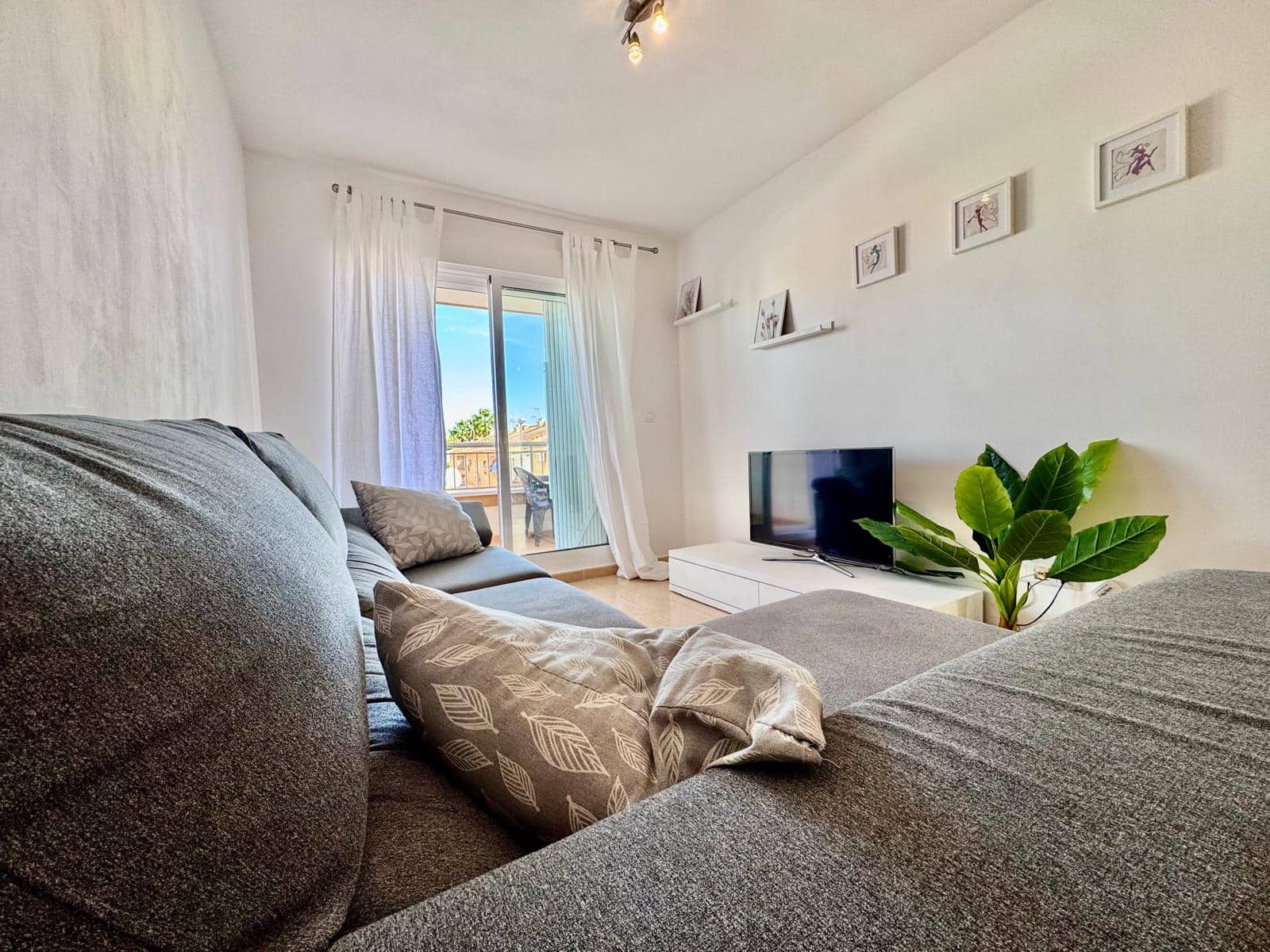 3 bedroom Apartment for sale in San Pedro del Pinatar with garage - € 139,900 (Ref: 9223561)