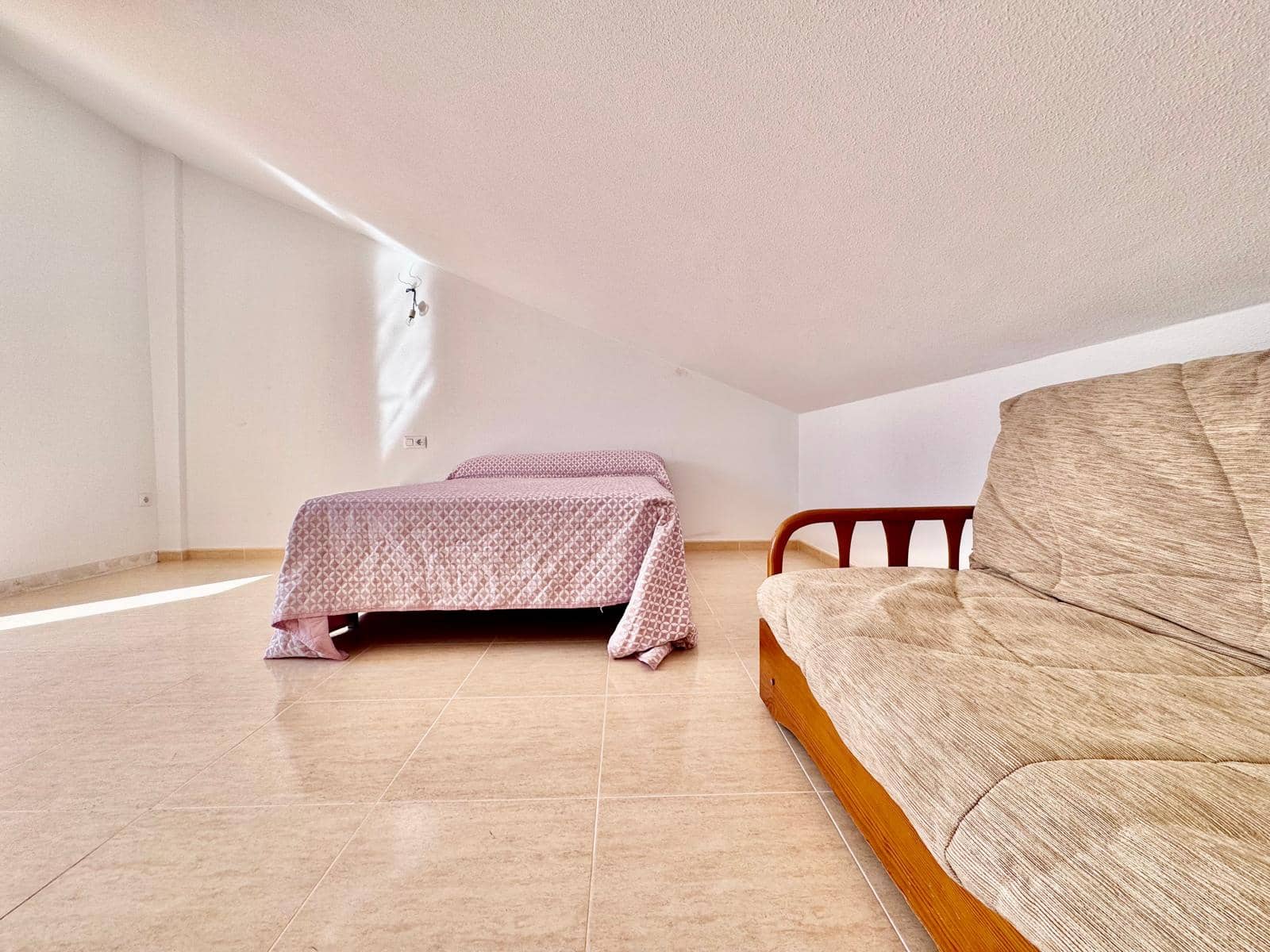 3 bedroom Apartment for sale in San Pedro del Pinatar with garage - € 139,900 (Ref: 9223561)