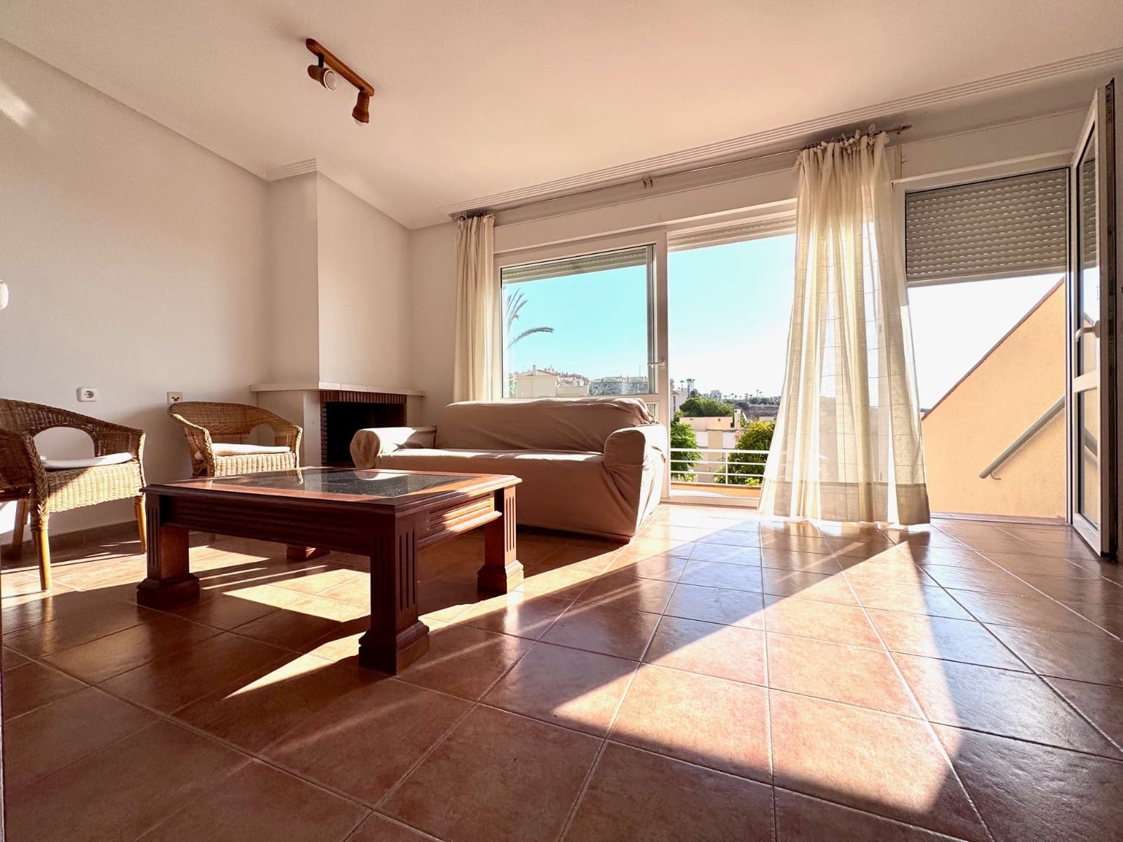 3 soveværelse Byhus til salg i Campoamor med swimmingpool garage - € 389.000 (Ref: 9223573)