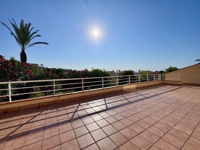 3 soveværelse Byhus til salg i Campoamor, Orihuela med swimmingpool garage - € 389.000 (Ref: 9223573)