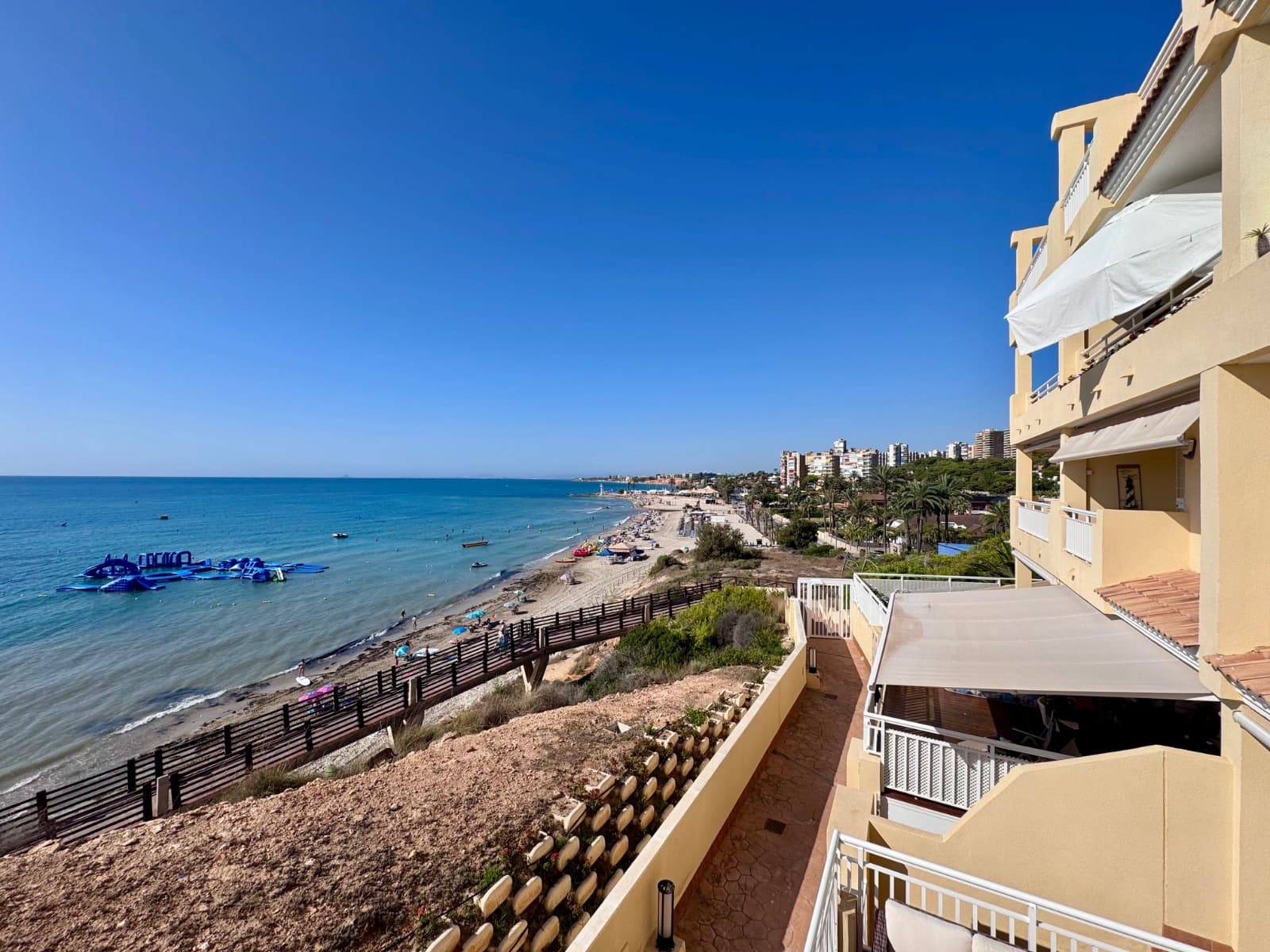 3 soveværelse Byhus til salg i Campoamor med swimmingpool garage - € 389.000 (Ref: 9223573)