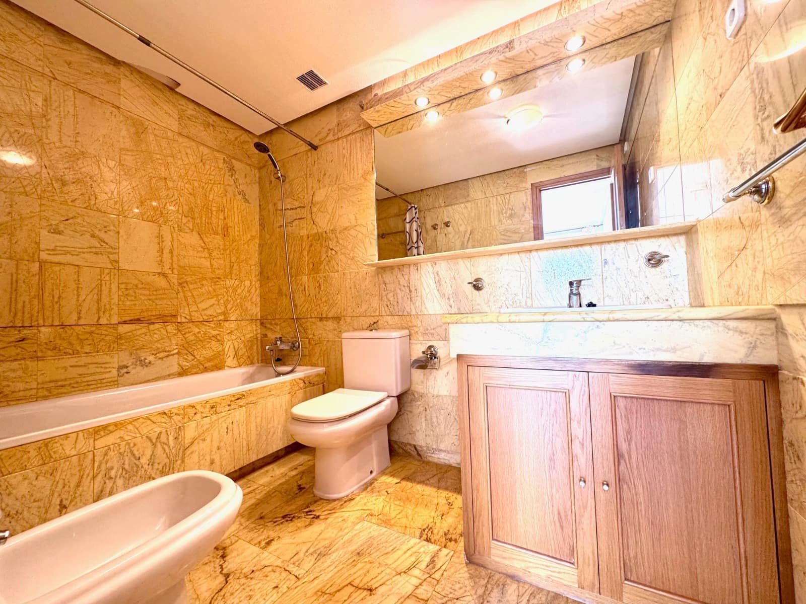 3 soveværelse Byhus til salg i Campoamor med swimmingpool garage - € 389.000 (Ref: 9223573)