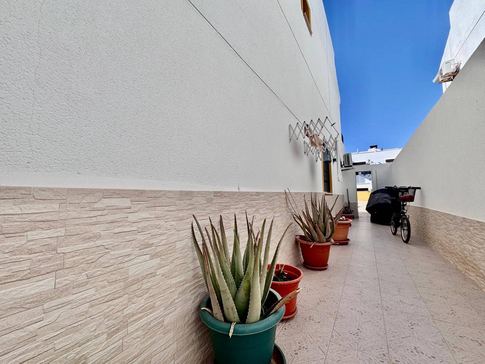 2 bedroom Villa for sale in San Pedro del Pinatar with pool - € 195,000 (Ref: 9223621)