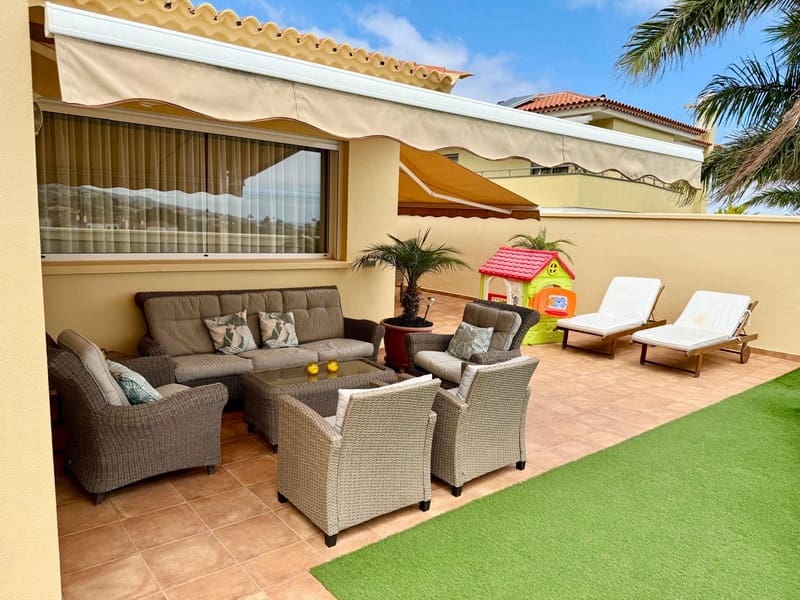 4 soverom Villa til salgs i Puerto de la Cruz med svømmebasseng garasje - € 1 199 000 (Ref: 10076780)