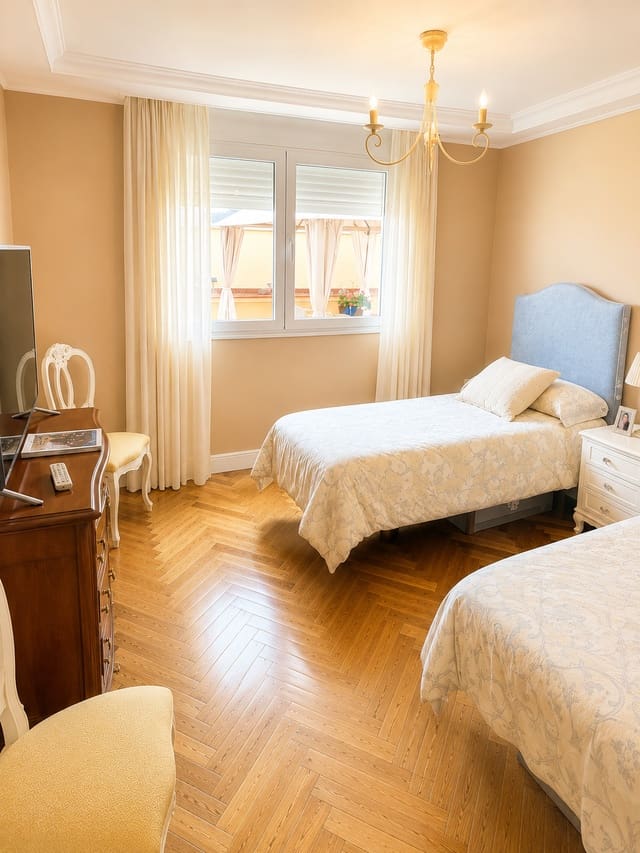 4 soverom Villa til salgs i Puerto de la Cruz med svømmebasseng garasje - € 1 199 000 (Ref: 10076780)