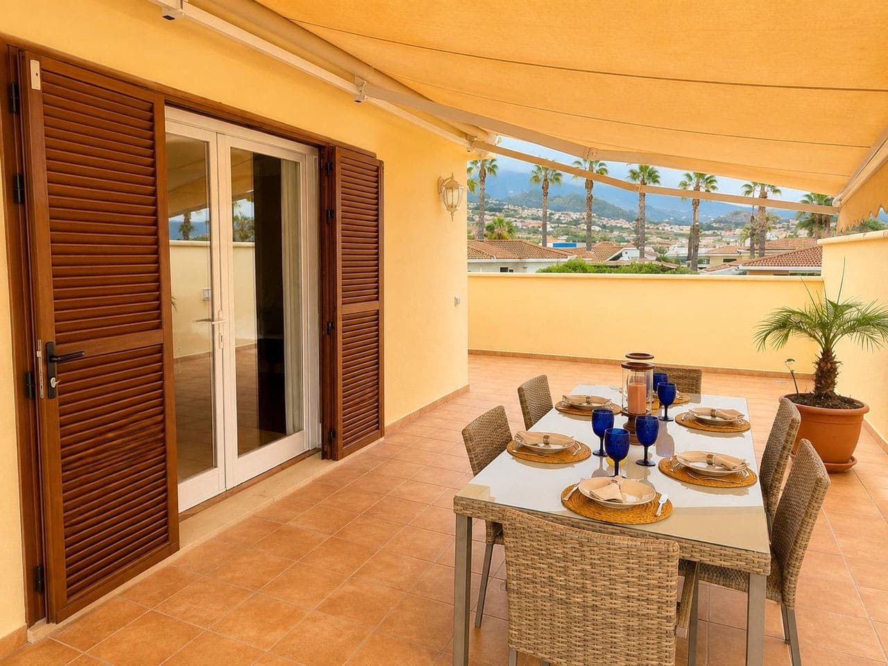 4 soverom Villa til salgs i Puerto de la Cruz med svømmebasseng garasje - € 1 199 000 (Ref: 10076780)
