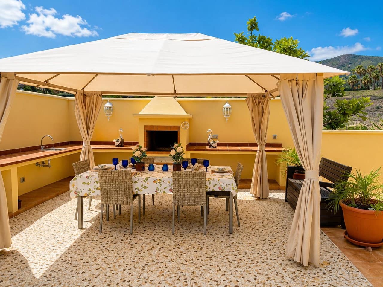 4 soverom Villa til salgs i Puerto de la Cruz med svømmebasseng garasje - € 1 199 000 (Ref: 10076780)
