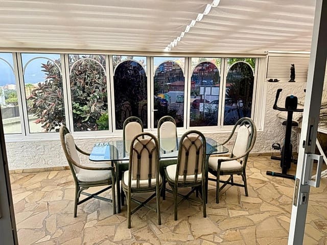 2 bedroom Villa for rent in Los Realejos with pool garage - € 2,450 (Ref: 9246064)