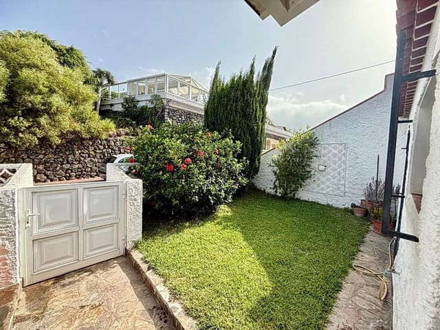 2 bedroom Villa for rent in Los Realejos with pool garage - € 2,450 (Ref: 9246064)