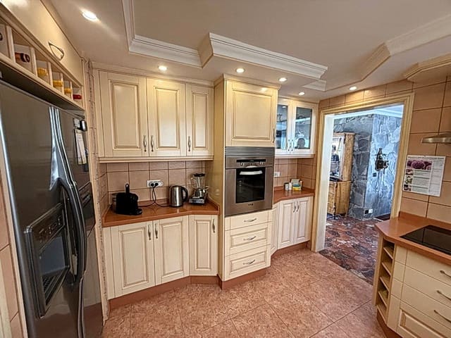 2 slaapkamer Bungalow te koop in Los Realejos met garage - € 499.000 (Ref: 9257980)