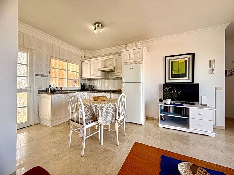 2 bedroom Apartment for rent in Puerto de la Cruz with pool garage - € 1,300 (Ref: 9324810)