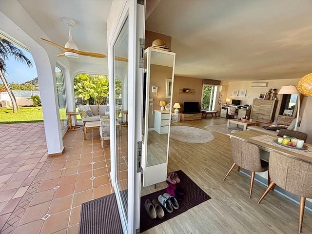 3 soveværelse Bungalow til salg i El Sauzal med swimmingpool garage - € 780.000 (Ref: 9450832)