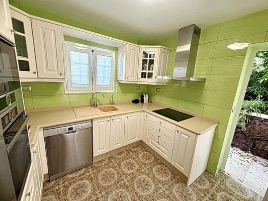 3 soveværelse Bungalow til leje i Los Realejos med swimmingpool garage - € 2.500 (Ref: 9494857)