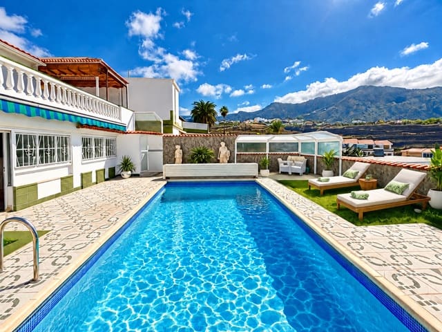 3 sypialnia Bungalow na sprzedaż w Los Realejos z basenem garażem - 750 000 € (Ref: 9494857)
