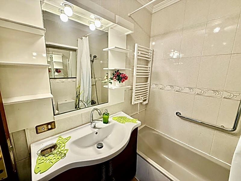 2 bedroom Townhouse for rent in Puerto de la Cruz with pool garage - € 1,650 (Ref: 9932672)
