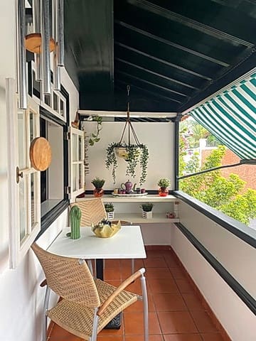 2 bedroom Townhouse for rent in Puerto de la Cruz with pool garage - € 1,650 (Ref: 9932672)