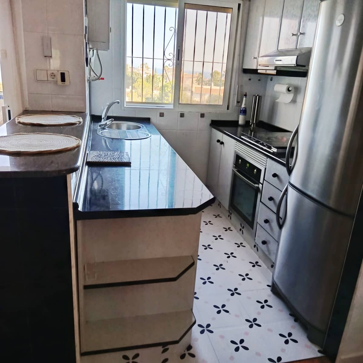 2 soverom Rekkehus til salgs i El Campello med svømmebasseng garasje - € 290 (Ref: 9231789)