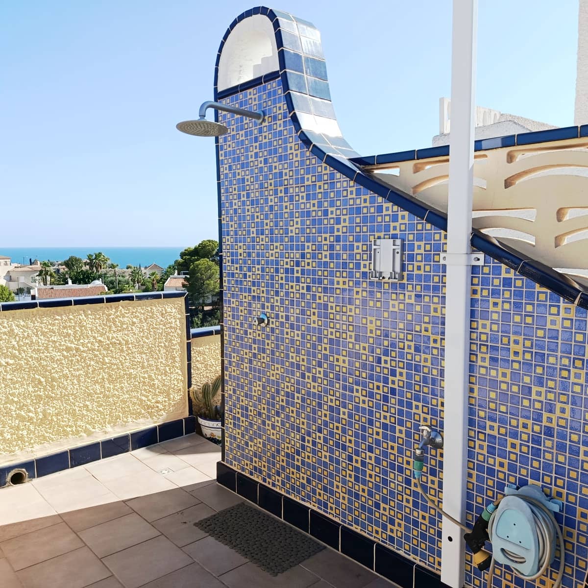 2 soverom Rekkehus til salgs i El Campello med svømmebasseng garasje - € 290 (Ref: 9231789)