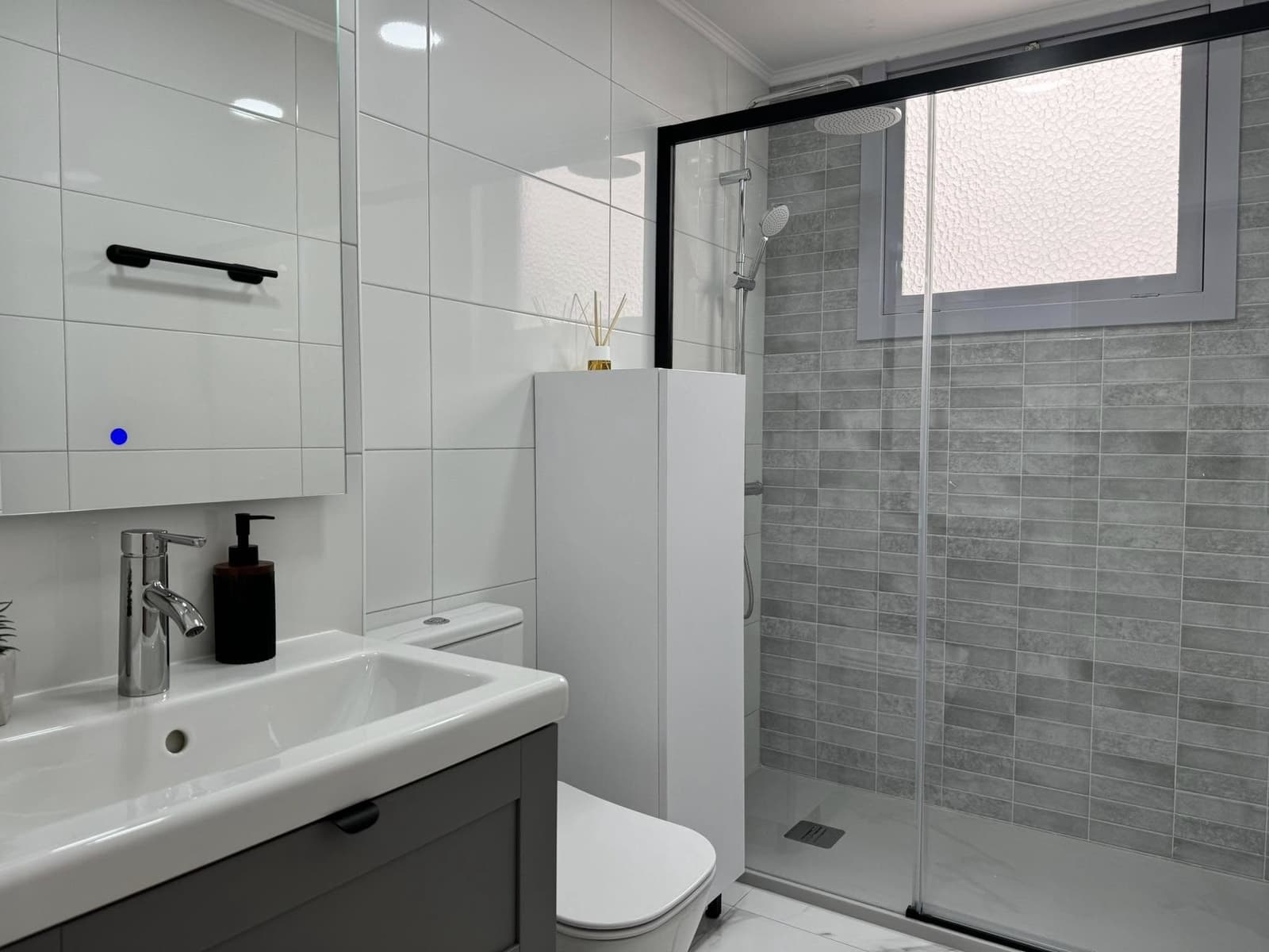 4 sypialnia Apartament na sprzedaż w Torrevieja z garażem - 239 000 € (Ref: 9311636)