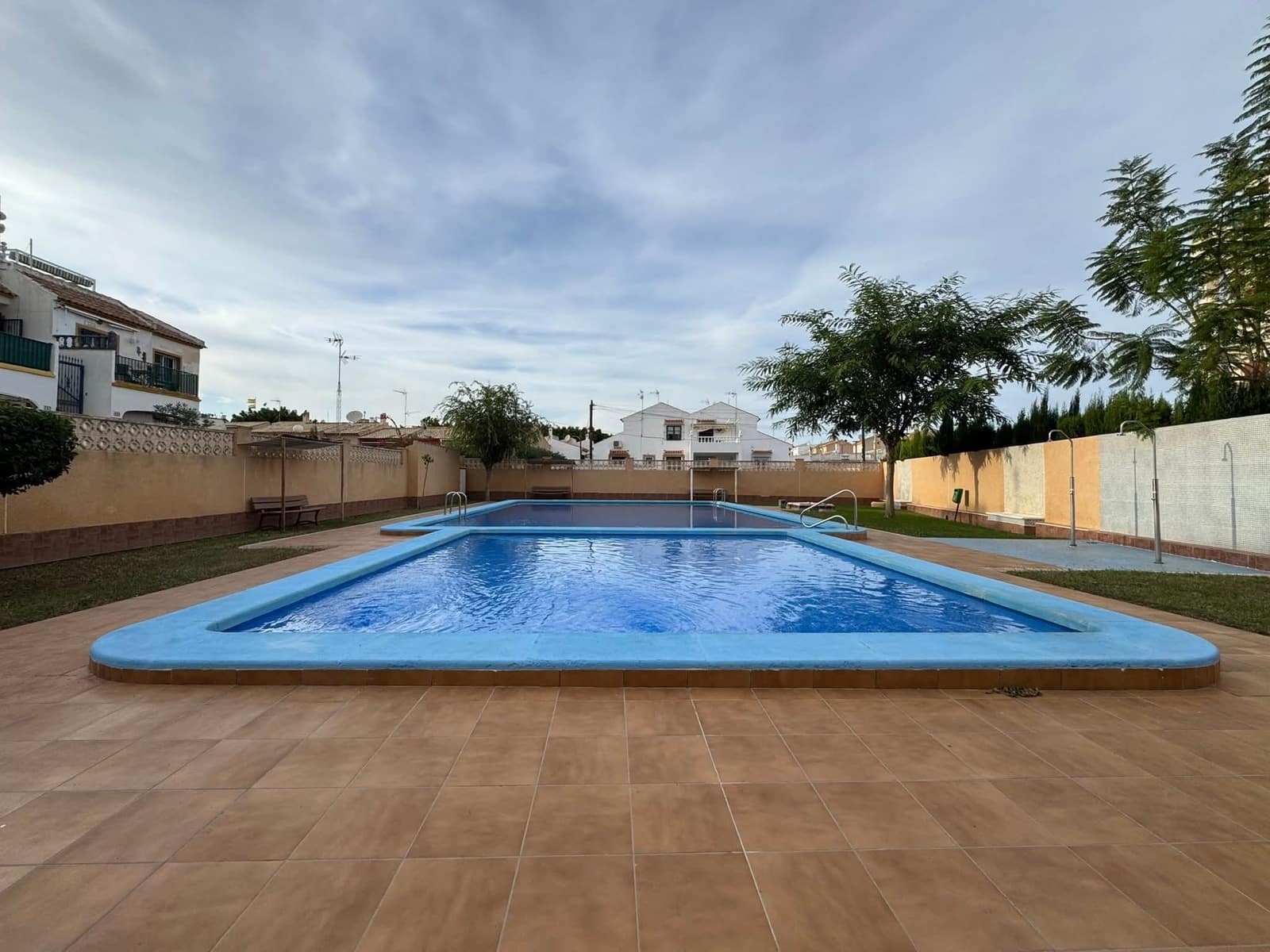 3 soveværelse Bungalow til salg i Orihuela Costa med swimmingpool - € 169.900 (Ref: 9330993)