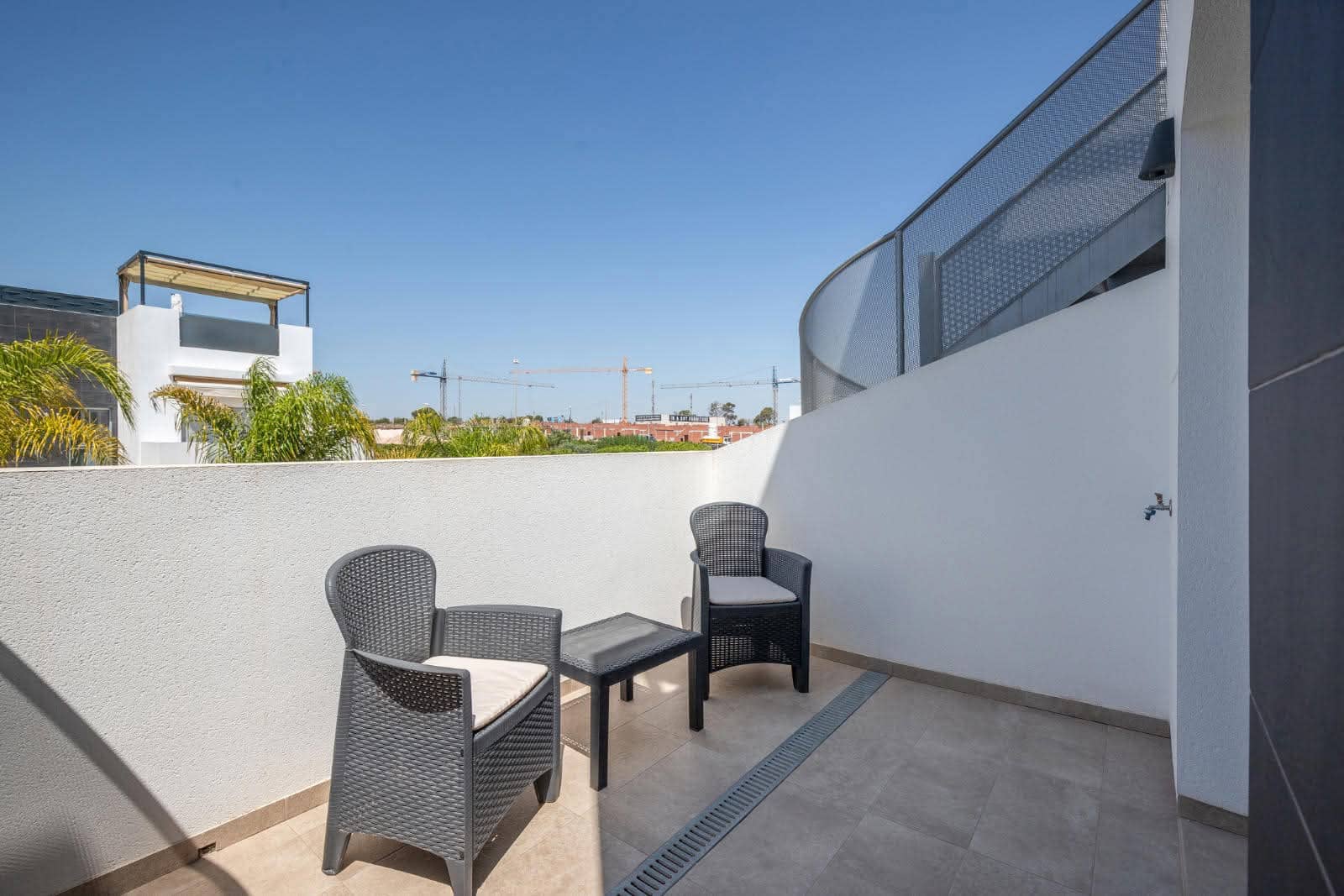 3 makuuhuone Omakotitalo myytävänä paikassa Ciudad Quesada mukana uima-altaan 
autotalli - 299 900 € (Ref: 9396784)